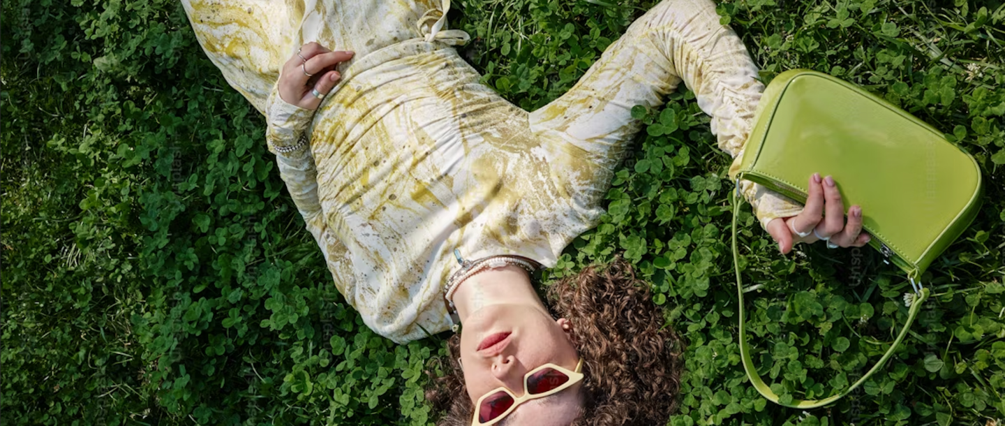 girl with stylish sunglasses by eyesense
