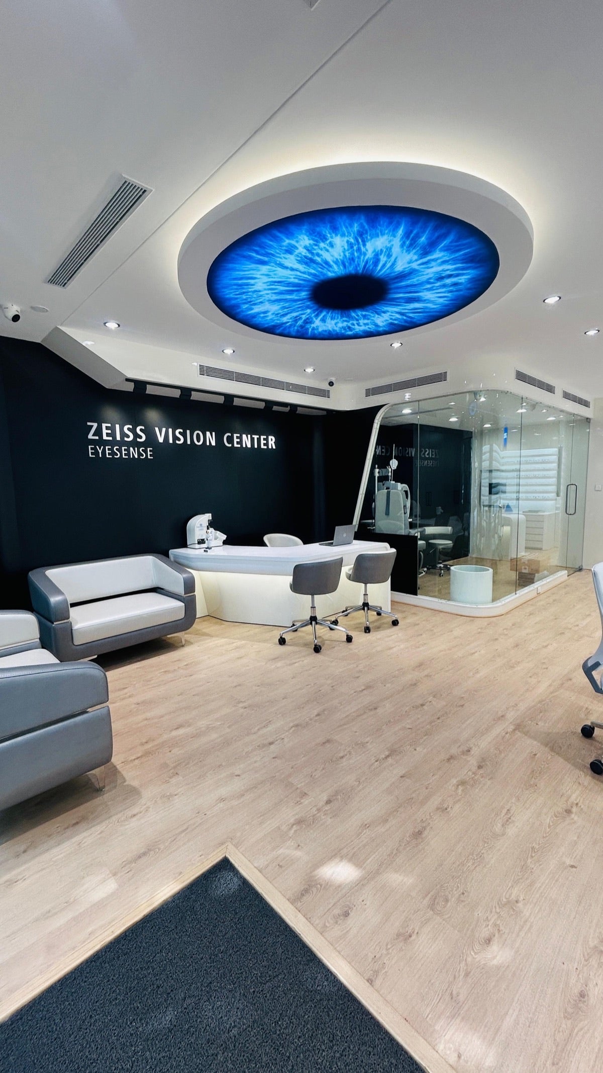 Eyesense Jayanagar frames collection and consultation area